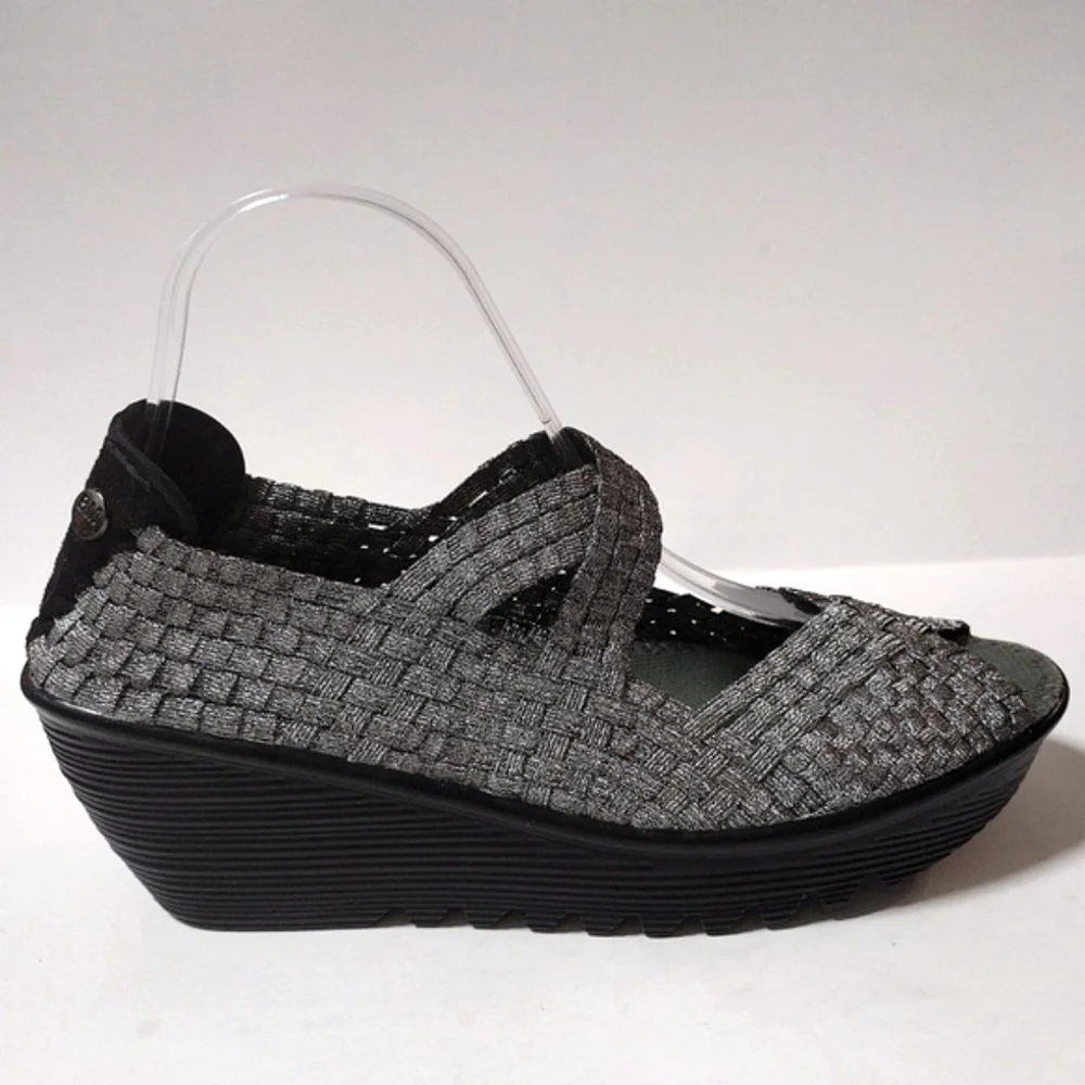 Bernie Mev Women's Woven Platform Peep Toe Slip- On Comfort Wedges Silver Sz 42